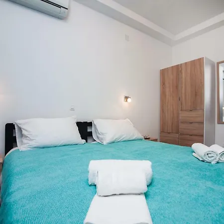 Simone Apartment