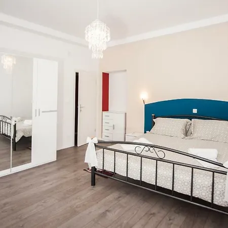 Simone Apartment