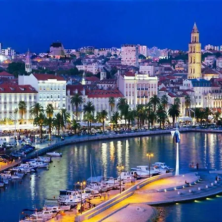 Simone * Split